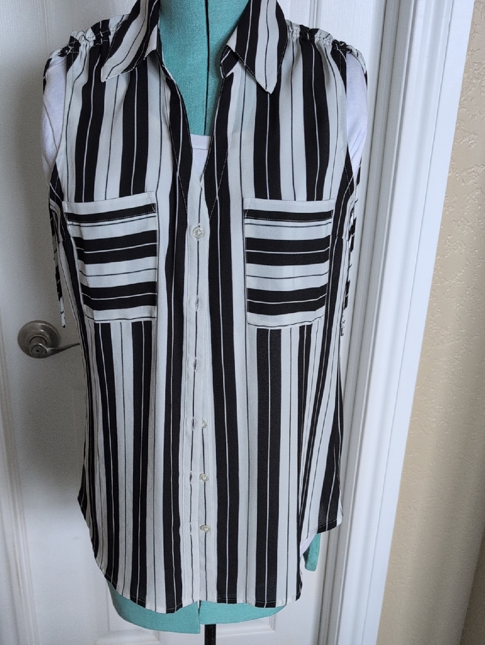 Express Black and White Striped Sleeveless Button-Down Top